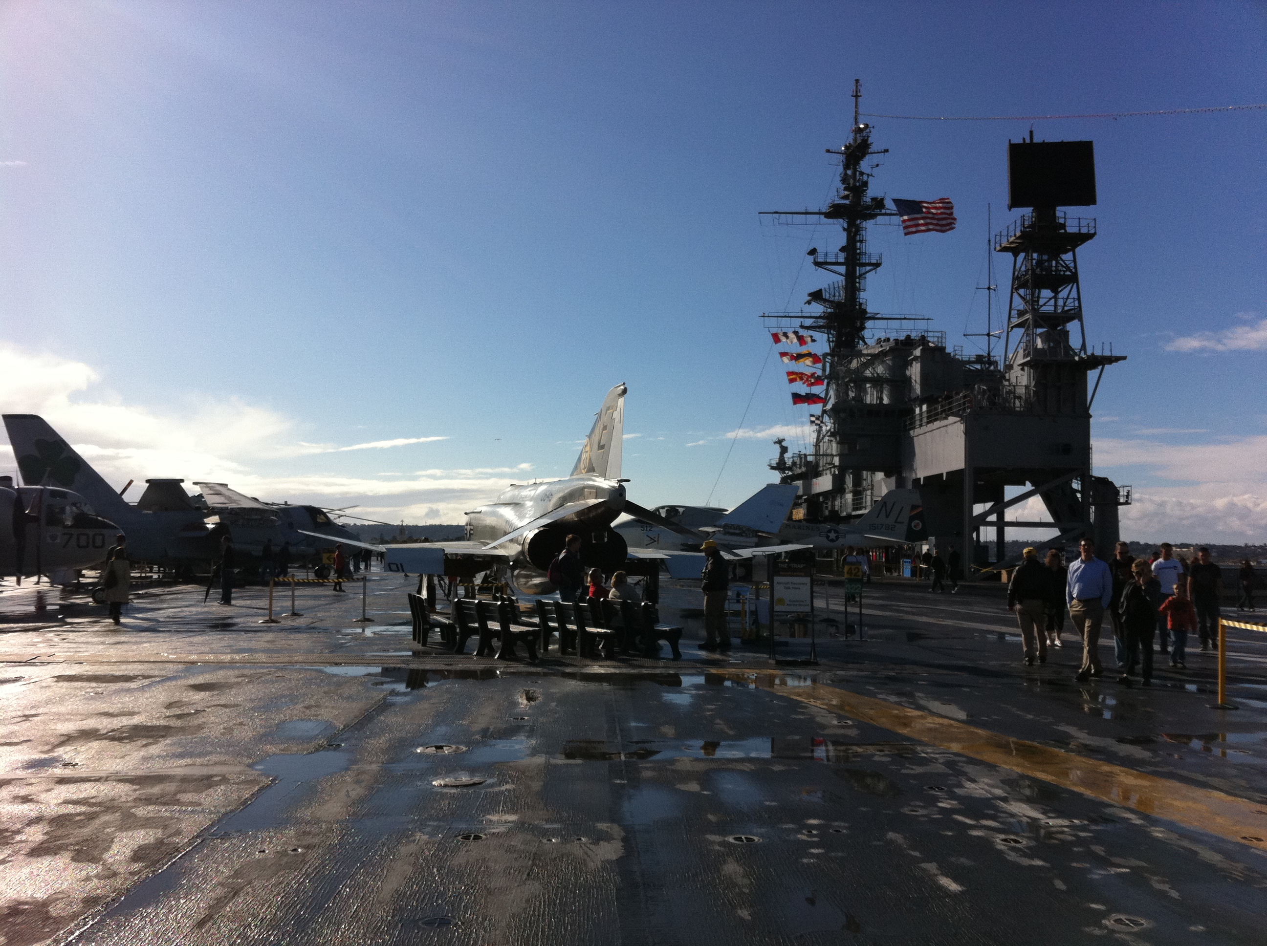 FLIGHT DECK - USS MIDWAY